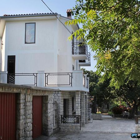 Apartment Klenovica 5580B Екстериор снимка
