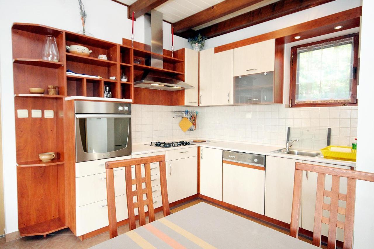 Apartment Klenovica 5580B Екстериор снимка