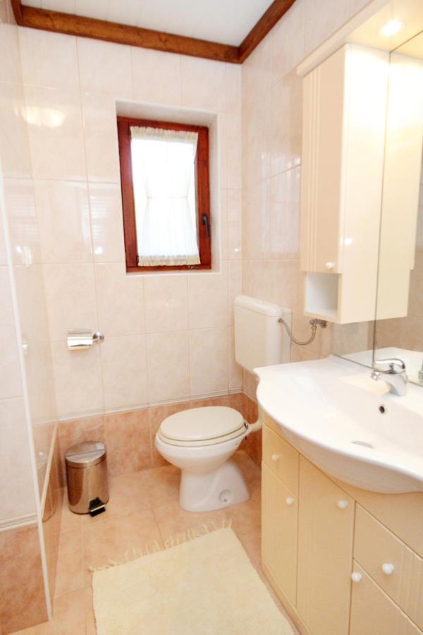 Apartment Klenovica 5580B Екстериор снимка